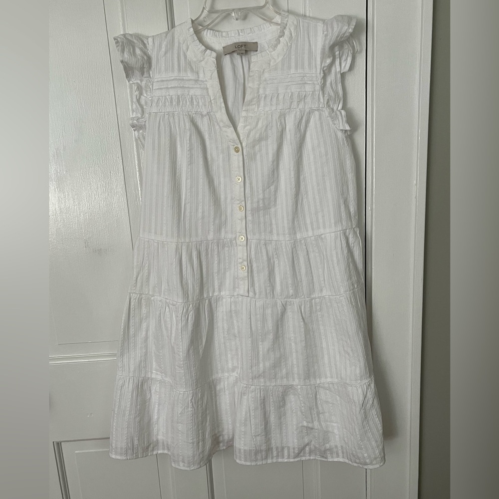 Loft 100% Cotton White Sleeveless Ruffle Pintriped Tiered 1/2 Button Up Dress S
